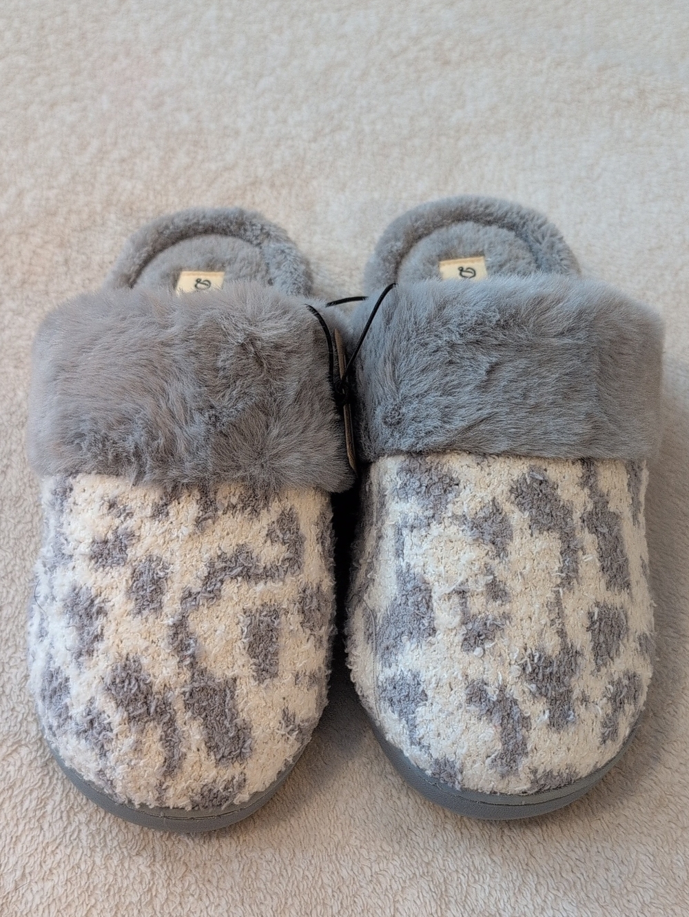 NWT Dearfoams Cozy Plush Slide Slippers Women's Small 5-6 Memory Foam